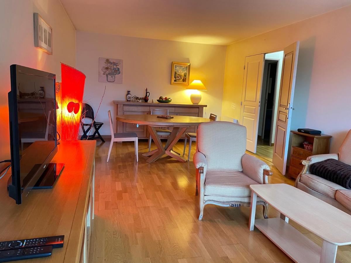 Joli Appartement à Montargis Esterno foto